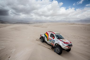Marco Bulacia crosses the wilderness on the Dakar Rally.